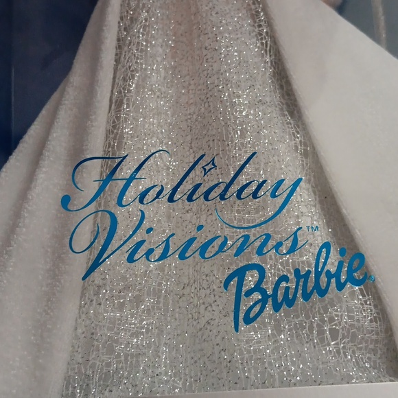 Holiday Visions Barbie - Picture 4 of 6